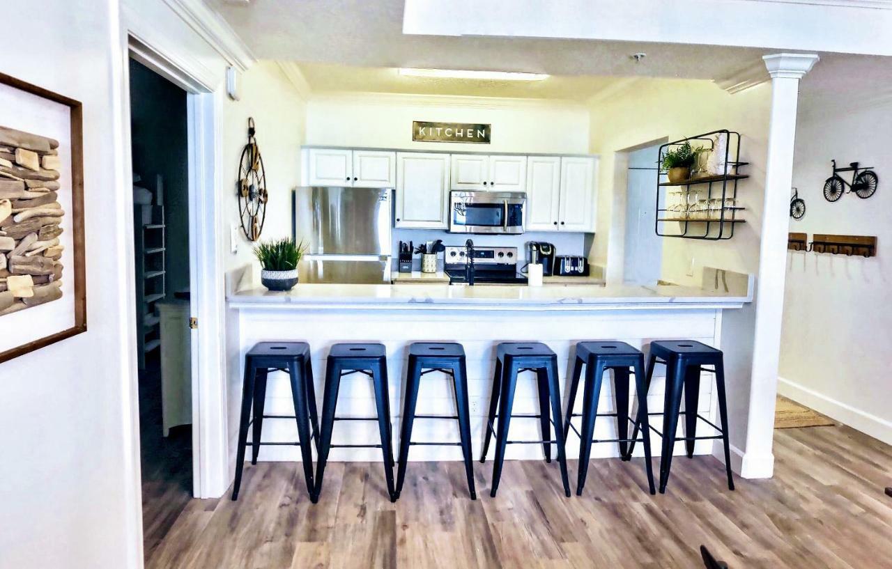 Barefoot Bliss - Beachfront Condo - Sleeps 12 Panama City Beach Buitenkant foto