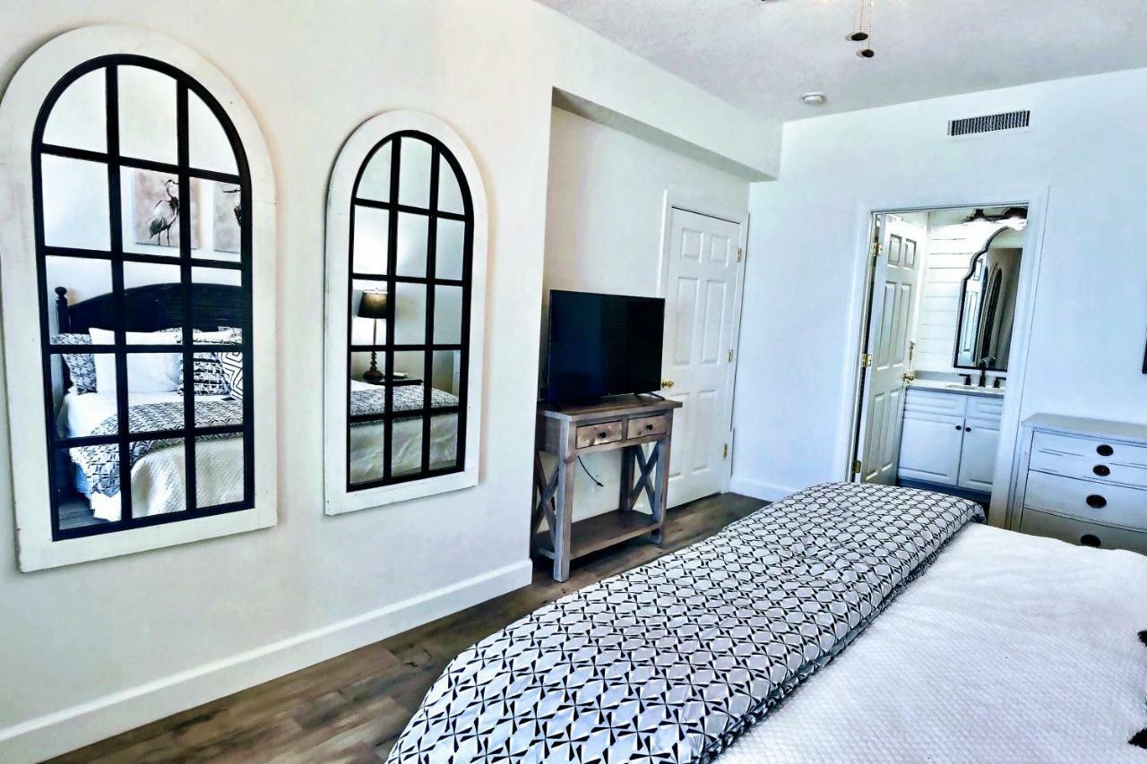 Barefoot Bliss - Beachfront Condo - Sleeps 12 Panama City Beach Buitenkant foto